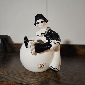 Black and White Pierrot